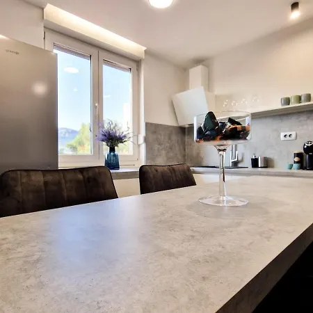 Monlux Studio Apartment شقة